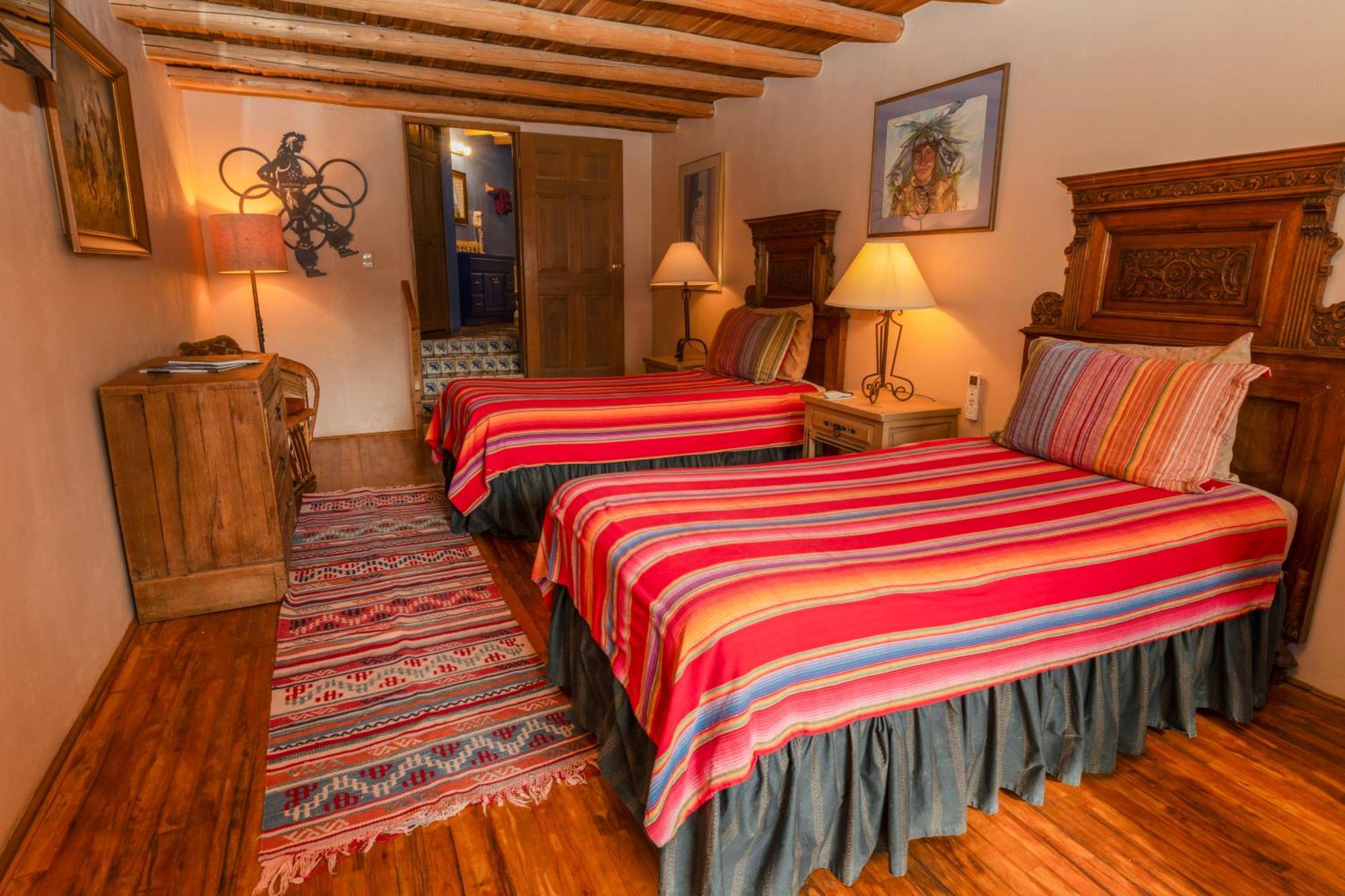 טאוס Casa Benavides Inn מראה חיצוני תמונה