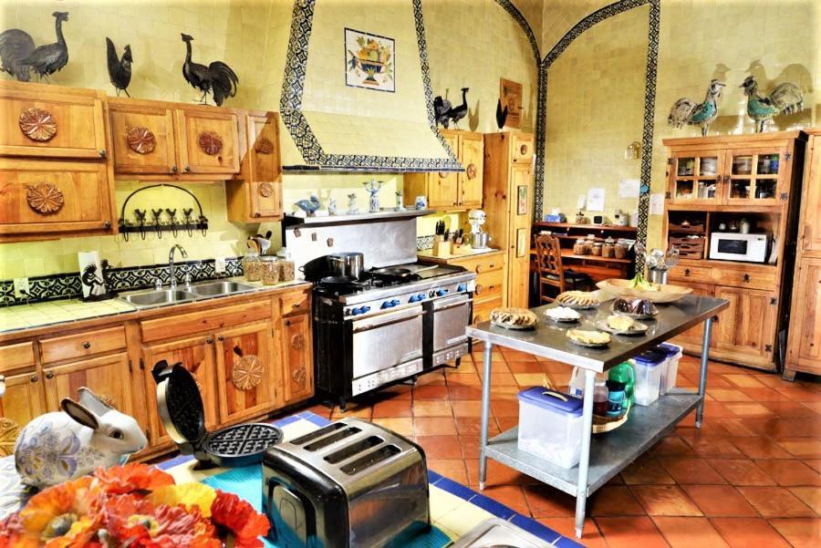 טאוס Casa Benavides Inn מראה חיצוני תמונה